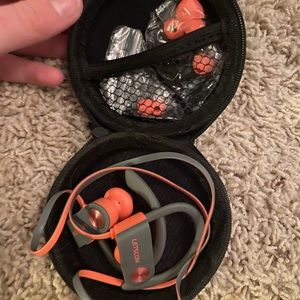 Never used letscom wireless/Bluetooth earbuds